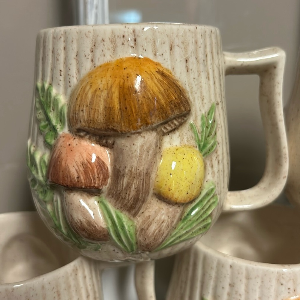 **Set of 5** Vintage 70’s ARNEL’S 3D Mushroom Mugs, Retro